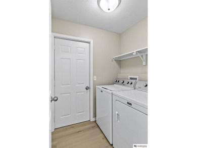 Don't miss this 5 bedroom 3 full bath townhome in NE Lincoln! on Mahoney Golf Course in Nebraska - for sale on GolfHomes.com, golf home, golf lot