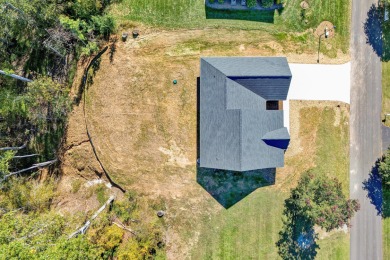 Move-In Ready New Construction in Chestnut Creek Golf Course on Copper Cove Golf Cub in Virginia - for sale on GolfHomes.com, golf home, golf lot