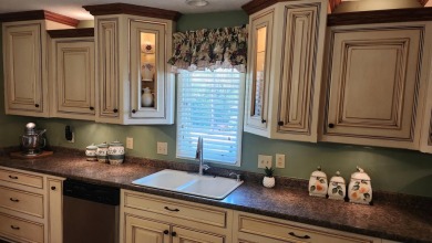 Beautifully Remodeled Home: Great home for a buyer that loves on Houndslake Country Club in South Carolina - for sale on GolfHomes.com, golf home, golf lot