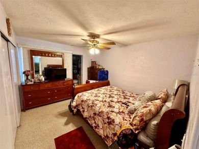 This well-maintained 2 bed, 2 bath condo offers 1,100 sq. ft. of on On Top Of The World Golf Course in Florida - for sale on GolfHomes.com, golf home, golf lot