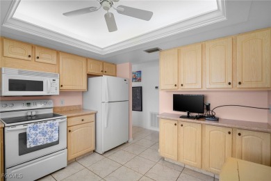 PRICED TO SELL! This Valencia Garden Villa has 1700 sq ft of on Seven Lakes Golf and Tennis Community in Florida - for sale on GolfHomes.com, golf home, golf lot