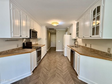 100% USDA financing available to qualified buyers! 3 bedroom, 2 on Castlewoods Golf Club in Mississippi - for sale on GolfHomes.com, golf home, golf lot