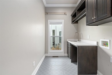 Turn key property on a corner lot in the Villages of Olde Stone on The Club At Olde Stone in Kentucky - for sale on GolfHomes.com, golf home, golf lot