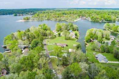 Welcome to LAKEFRONT Living at 104 Peace Pipe on a combined on Lake Tansi Village Country Club in Tennessee - for sale on GolfHomes.com, golf home, golf lot