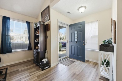 Welcome home! This exquisite 2 bd 2bth condo is located in a on Golden Horseshoe Golf Club in Virginia - for sale on GolfHomes.com, golf home, golf lot