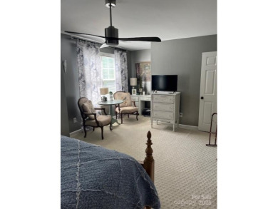 Highly sought after walkable Birkdale Village! Fun walk to on Birkdale Golf Club in North Carolina - for sale on GolfHomes.com, golf home, golf lot