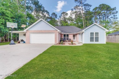 MOTIVATED SELLERS:  (** This house comes with an option for a on Diamondhead Country Club in Mississippi - for sale on GolfHomes.com, golf home, golf lot