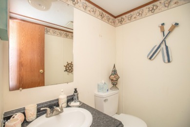 Beautiful 2 Bedrooms and 1.5 Bathroom located in Coastal Mobile on The Country Club of the Crystal Coast in North Carolina - for sale on GolfHomes.com, golf home, golf lot