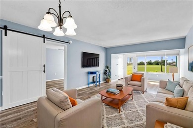 FULLY UPDATED - BUNDLED GOLF (NO GREEN FEES) - GOLF VIEW! This on Seven Lakes Golf and Tennis Community in Florida - for sale on GolfHomes.com, golf home, golf lot