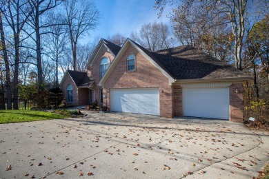 3703 Heather Way, a 5 bedroom, 4.5 bath home designed with on Eagles Nest Country Club in Kentucky - for sale on GolfHomes.com, golf home, golf lot