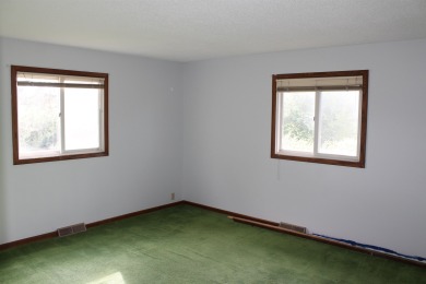 Life is greener on the Spencer Municipal Golf Course. Here is a on Spencer Municipal Golf Course in Iowa - for sale on GolfHomes.com, golf home, golf lot