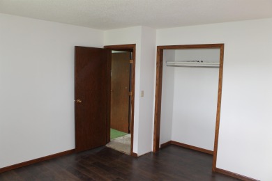 Life is greener on the Spencer Municipal Golf Course. Here is a on Spencer Municipal Golf Course in Iowa - for sale on GolfHomes.com, golf home, golf lot