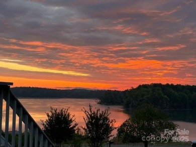 **Beautiful 4-Bedroom Home with Spectacular Golf Course and Lake on Marion Lake Club in North Carolina - for sale on GolfHomes.com, golf home, golf lot