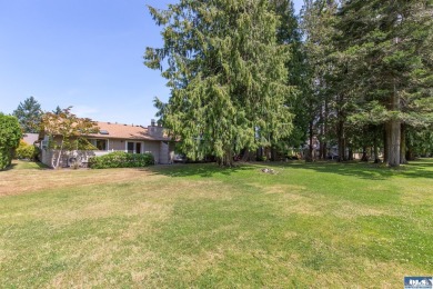 Enjoy easy living in this charming, nicely updated, 2 bed, 2 on SunLand Golf and Country Club in Washington - for sale on GolfHomes.com, golf home, golf lot