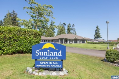 Enjoy easy living in this charming, nicely updated, 2 bed, 2 on SunLand Golf and Country Club in Washington - for sale on GolfHomes.com, golf home, golf lot