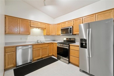 Great Townhome has good size front entry with closet and access on The Ponds Golf Club in Minnesota - for sale on GolfHomes.com, golf home, golf lot