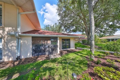 CLICK ON 3D TOUR ABOVE ----------- LOVELY UPDATED END UNIT CONDO on Kings Point Executive Golf Course in Florida - for sale on GolfHomes.com, golf home, golf lot