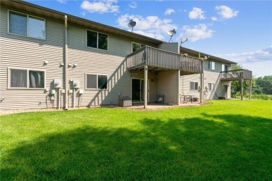 Great Townhome has good size front entry with closet and access on The Ponds Golf Club in Minnesota - for sale on GolfHomes.com, golf home, golf lot