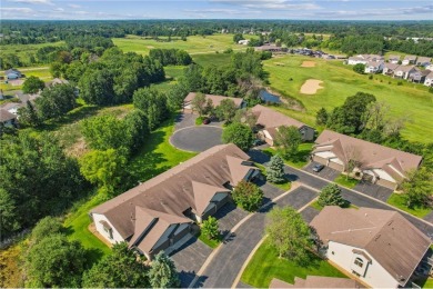 Great Townhome has good size front entry with closet and access on The Ponds Golf Club in Minnesota - for sale on GolfHomes.com, golf home, golf lot