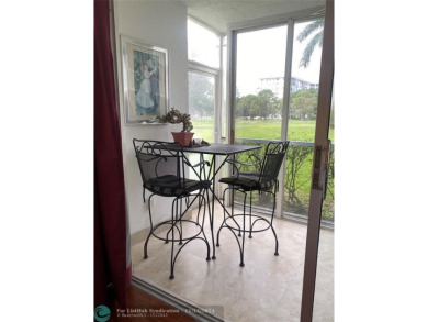 ARE YOU LOOKING FOR A PROPERTY VERY WELL MAINTAINED, SPACIOUS on Palm-Aire Country Club and Resort - Palms in Florida - for sale on GolfHomes.com, golf home, golf lot