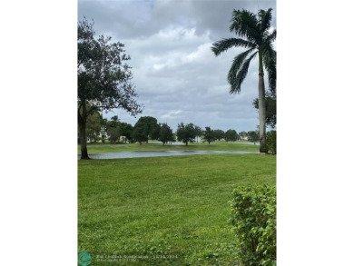 ARE YOU LOOKING FOR A PROPERTY VERY WELL MAINTAINED, SPACIOUS on Palm-Aire Country Club and Resort - Palms in Florida - for sale on GolfHomes.com, golf home, golf lot