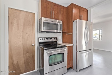 Upgrades! Additional Room/office 300sqGorgeous 3-bedroom gem! on Randolph Park Golf Courses in Arizona - for sale on GolfHomes.com, golf home, golf lot