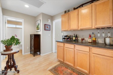 Beautifully maintained, Move-In Ready 2 bedroom + Den, 2 bath, 1 on Prescott Lakes Golf and Country Club in Arizona - for sale on GolfHomes.com, golf home, golf lot