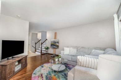 Beautifully updated 4-level split in Oak Meadows offering nearly on St. Andrews Golf and Country Club in Illinois - for sale on GolfHomes.com, golf home, golf lot