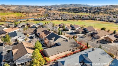 Beautifully maintained, Move-In Ready 2 bedroom + Den, 2 bath, 1 on Prescott Lakes Golf and Country Club in Arizona - for sale on GolfHomes.com, golf home, golf lot