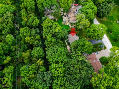 Beautifully updated 4-level split in Oak Meadows offering nearly on St. Andrews Golf and Country Club in Illinois - for sale on GolfHomes.com, golf home, golf lot
