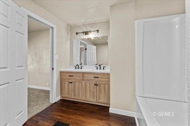 This fully updated, 3-bedroom 2 bath home is move-in ready and on Mt. Graham Municipal Golf Course in Arizona - for sale on GolfHomes.com, golf home, golf lot