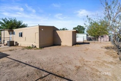 This fully updated, 3-bedroom 2 bath home is move-in ready and on Mt. Graham Municipal Golf Course in Arizona - for sale on GolfHomes.com, golf home, golf lot