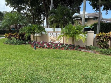 Well maintained and very spacious 3/2.5 townhome in Woodmont on  in Florida - for sale on GolfHomes.com, golf home, golf lot