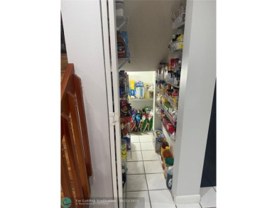 Well maintained and very spacious 3/2.5 townhome in Woodmont on  in Florida - for sale on GolfHomes.com, golf home, golf lot