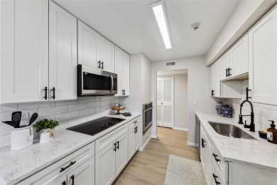 Wow! Beautifully renovated, spacious condo in the heart of Creve on Creve Coeur Golf Course in Missouri - for sale on GolfHomes.com, golf home, golf lot