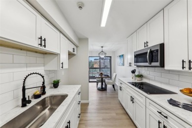 Wow! Beautifully renovated, spacious condo in the heart of Creve on Creve Coeur Golf Course in Missouri - for sale on GolfHomes.com, golf home, golf lot