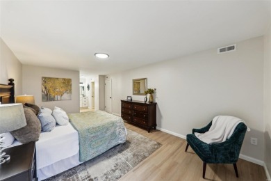 Wow! Beautifully renovated, spacious condo in the heart of Creve on Creve Coeur Golf Course in Missouri - for sale on GolfHomes.com, golf home, golf lot