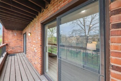 Wow! Beautifully renovated, spacious condo in the heart of Creve on Creve Coeur Golf Course in Missouri - for sale on GolfHomes.com, golf home, golf lot