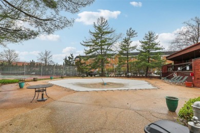 Wow! Beautifully renovated, spacious condo in the heart of Creve on Creve Coeur Golf Course in Missouri - for sale on GolfHomes.com, golf home, golf lot