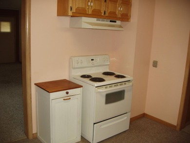 (355/PB) Neat and Clean as a Pin best describes the 2-bedrtoom on Park Falls Country Club in Wisconsin - for sale on GolfHomes.com, golf home, golf lot