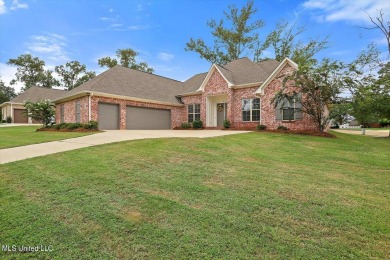 GERMANTOWN SCHOOL DISTRICT!  Spacious Open Plan! Formal Dining on Colonial Country Club Deerfield in Mississippi - for sale on GolfHomes.com, golf home, golf lot