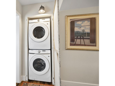 Sheer Elegance. Beautifully renovated 3-BEDROOM, END-UNIT condo on Miles Grant Country Club in Florida - for sale on GolfHomes.com, golf home, golf lot