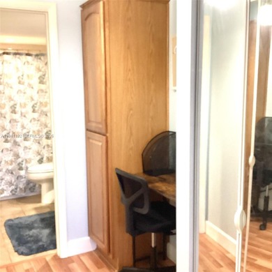 Did I say Penthouse???!!!

La Creme de la creme!!! Love where on Hollybrook Golf and Tennis Club  in Florida - for sale on GolfHomes.com, golf home, golf lot