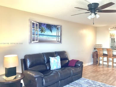 Did I say Penthouse???!!!

La Creme de la creme!!! Love where on Hollybrook Golf and Tennis Club  in Florida - for sale on GolfHomes.com, golf home, golf lot