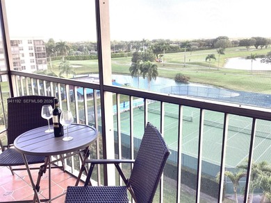 Did I say Penthouse???!!!

La Creme de la creme!!! Love where on Hollybrook Golf and Tennis Club  in Florida - for sale on GolfHomes.com, golf home, golf lot