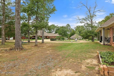 GERMANTOWN SCHOOL DISTRICT!  Spacious Open Plan! Formal Dining on Colonial Country Club Deerfield in Mississippi - for sale on GolfHomes.com, golf home, golf lot