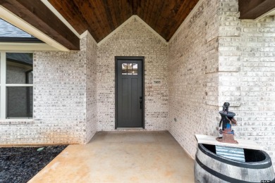Welcome to this stunning home located in the highly sought-after on Oak Hurst Golf Course in Texas - for sale on GolfHomes.com, golf home, golf lot