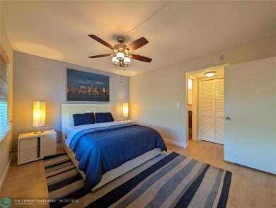 Beautifully updated and furnished, large 2 bedroom condominium on Palm-Aire Country Club and Resort - The Oaks in Florida - for sale on GolfHomes.com, golf home, golf lot