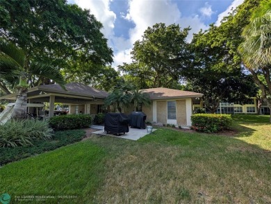 Beautifully updated and furnished, large 2 bedroom condominium on Palm-Aire Country Club and Resort - The Oaks in Florida - for sale on GolfHomes.com, golf home, golf lot