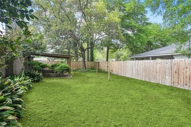 Move-in ready and full of thoughtful upgrades, this 3-bed on Pinewood Country Club in Louisiana - for sale on GolfHomes.com, golf home, golf lot